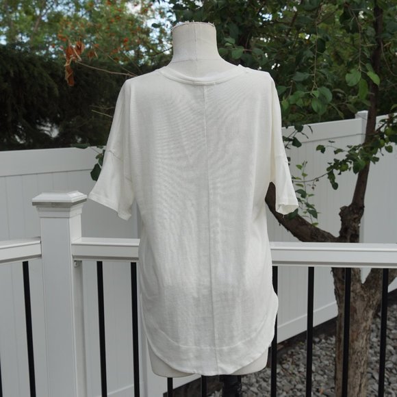 Flowy Boho-style Cream shirt - Picture 3 of 3